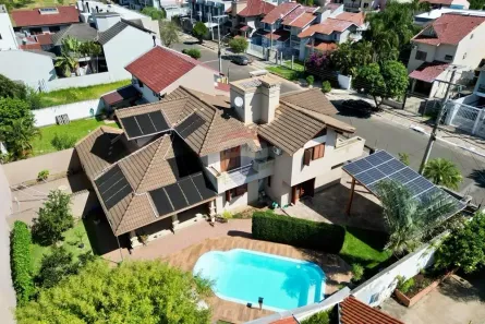 Sobrado com 4 Quartos à venda, 285m² no Estância Velha, Canoas