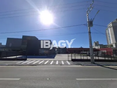Ponto Comercial para alugar, 142m² no Centro, Biguaçu