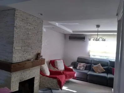 Sobrado com 3 Quartos à venda, 153m² no Planalto, Caxias do Sul