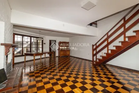 Casa com 4 Quartos para alugar, 370m² no Tristeza, Porto Alegre