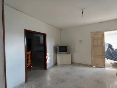 Casa com 3 Quartos à venda, 180m² no Saci, Teresina