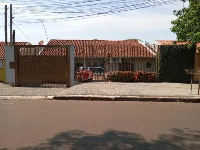 Casa com 3 Quartos à venda, 220m² no Jardim São Silvestre, Maringá