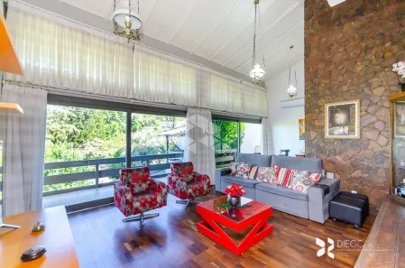 Casa com 3 Quartos à venda, 313m² no Três Figueiras, Porto Alegre