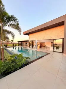 Casa com 4 Quartos à venda, 377m² no Centro, Guapó