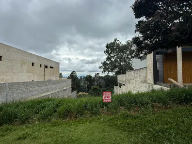 Lote/Terreno à venda, 690m² no Vina Del Mar, Juiz de Fora