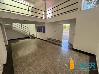 Casa com 3 Quartos à venda, 220m² no Morada da Colina, Uberlândia