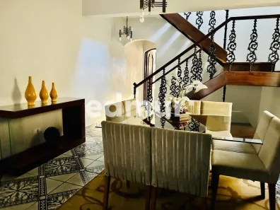 Sobrado com 4 Quartos à venda, 295m² no Vila Metalúrgica, Santo André