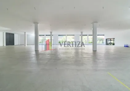 Ponto Comercial com 3 Quartos para alugar, 1000m² no Água Branca, São Paulo