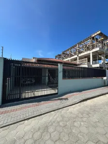 Casa com 3 Quartos à venda, 252m² no Itacolomi, Balneário Piçarras