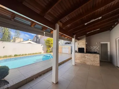 Casa de Condomínio com 3 Quartos à venda, 442m² no Parque Jamaica, Londrina