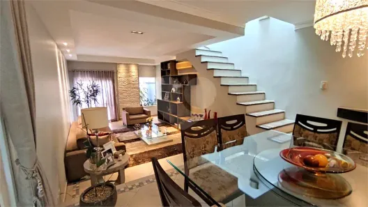 Sobrado com 3 Quartos à venda, 262m² no Sítio da Figueira, São Paulo