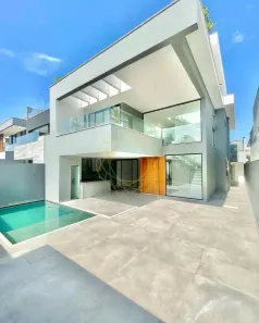 Casa de Condomínio com 4 Quartos à venda, 420m² no Recreio dos Bandeirantes, Rio de Janeiro