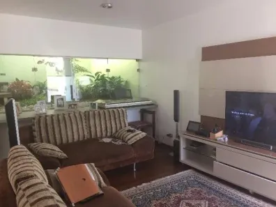 Casa com 3 Quartos à venda, 220m² no Jardim Londrina, São Paulo