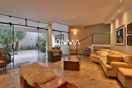 Casa com 3 Quartos para alugar, 360m² no Lídice, Uberlândia