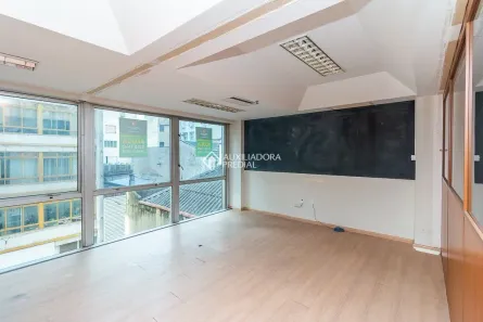 Sala Comercial para alugar, 92m² no Centro Histórico, Porto Alegre