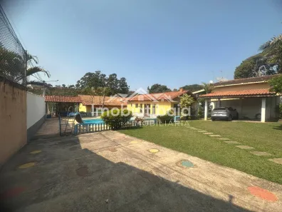 Fazenda/Sítio com 3 Quartos à venda, 428m² no Jardim Estância Brasil, Atibaia