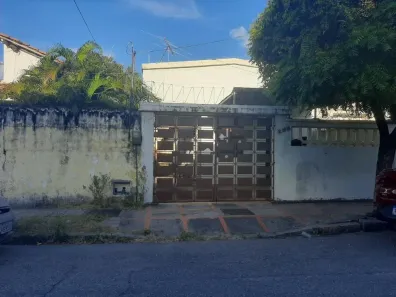 Casa com 6 Quartos à venda, 326m² no José Bonifácio, Fortaleza