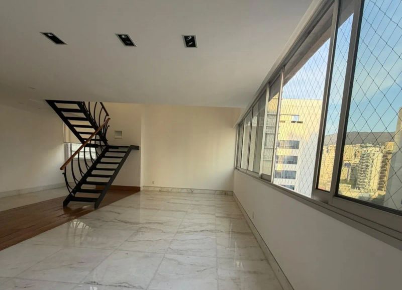 Cobertura com 4 quartos — Savassi, Belo Horizonte