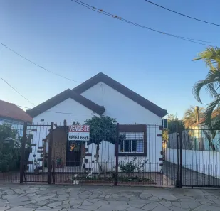 Casa com 3 Quartos à venda, 150m² no Passo da Areia, Porto Alegre