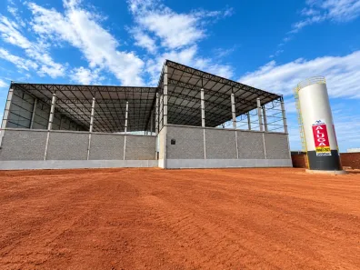 Galpão/Depósito/Armazém para alugar, 2015m² no Parque Industrial, Maringá
