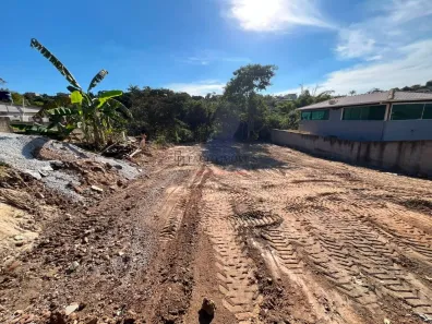 Lote/Terreno à venda, 600m² no Novo Retiro, Esmeraldas