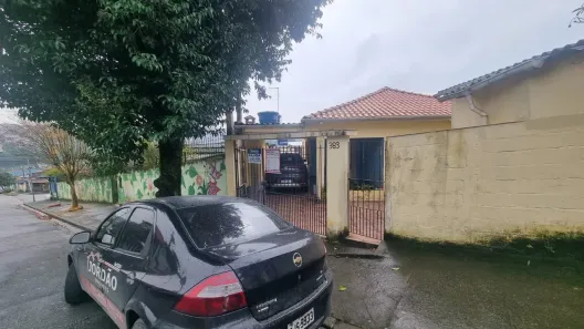 Casa com 2 Quartos para alugar, 55m² no Jardim Zaira, Mauá