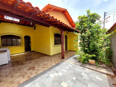 Casa com 3 Quartos à venda, 130m² no Industrial Santa Rita, Contagem