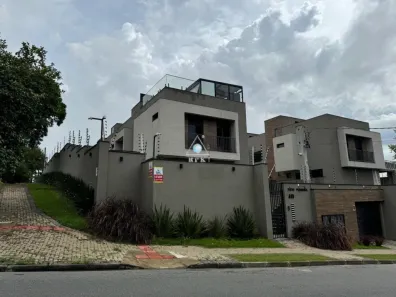 Sobrado com 3 Quartos à venda, 137m² no Pilarzinho, Curitiba