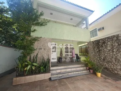 Casa com 5 Quartos à venda, 422m² no Grajaú, Rio de Janeiro