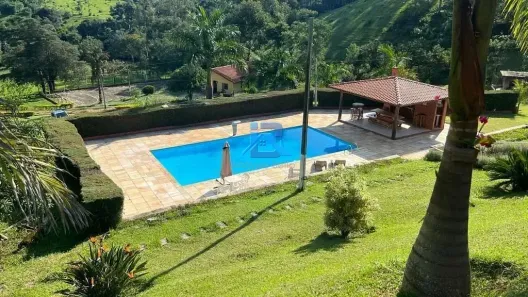 Fazenda/Sítio com 3 Quartos à venda, 300m² no Centro, Pinhalzinho