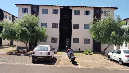 Apartamento com 2 Quartos para alugar, 40m² no Jardim Centenário, Campo Grande
