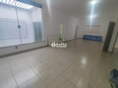 Ponto Comercial com 5 Quartos para alugar, 200m² no Lídice, Uberlândia