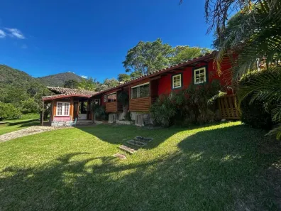 Casa com 4 Quartos para alugar, 500m² no Itaipava, Petrópolis