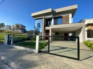 Casa com 3 Quartos à venda, 236m² no Pedra Branca, Palhoça