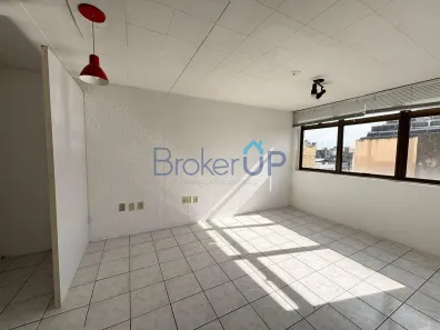 Sala Comercial para venda ou aluguel, 30m² no Centro Histórico, Porto Alegre