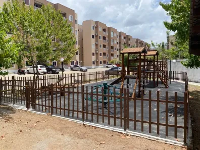 Apartamento com 2 Quartos para alugar, 49m² no Centro, Eusébio
