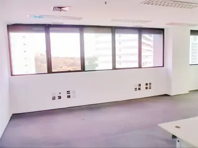 Sala Comercial à venda, 121m² no Santo Amaro, São Paulo