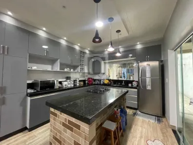 Sobrado com 3 Quartos à venda, 159m² no Parque Jataí, Votorantim