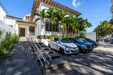 Prédio Comercial para alugar, 330m² no Pacaembu, São Paulo