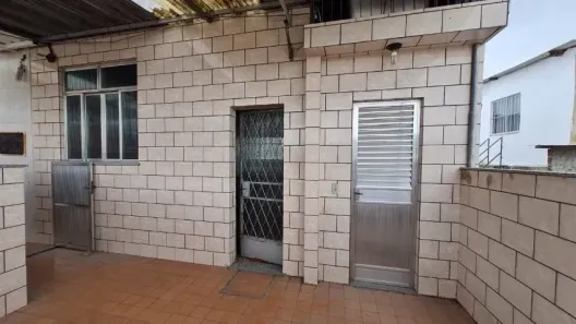Casa com 2 Quartos à venda, 100m² no Ramos, Rio de Janeiro