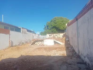 Lote/Terreno à venda, 335m² no Parque São Quirino, Campinas