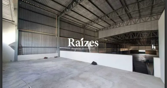 Galpão/Depósito/Armazém para alugar, 440m² no Novo Mundo, Uberlândia