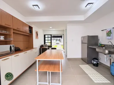 Casa com 2 Quartos para alugar, 60m² no Ponta Negra, Manaus
