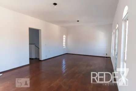 Casa com 3 Quartos à venda, 213m² no Vila Estanislau, Campinas