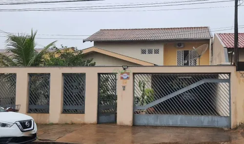 Casa com 3 Quartos à venda, 219m² no Califórnia, Londrina