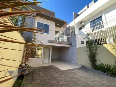 Sobrado com 3 Quartos para alugar, 132m² no Centro, Cascavel