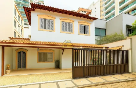 Casa com 5 Quartos à venda, 317m² no Icaraí, Niterói