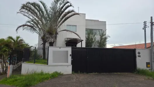 Ponto Comercial com 9 Quartos para alugar, 650m² no Vila Brasília, Aparecida de Goiânia