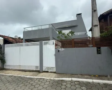 Casa com 3 Quartos à venda, 120m² no São João do Rio Vermelho, Florianópolis