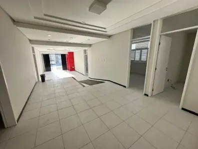 Ponto Comercial com 8 Quartos para alugar, 210m² no Centro, Campina Grande